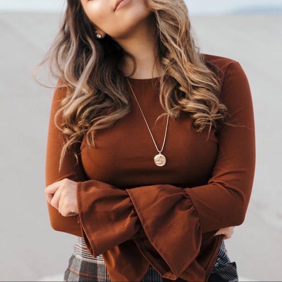 Bell Sleeves - Picture 1 of 5